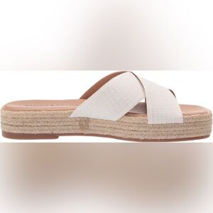 Lucky brand size 6 Women’s Gayte Wedge White sandals